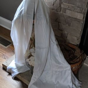 🦥 5/$20 White Wrap/Scarf